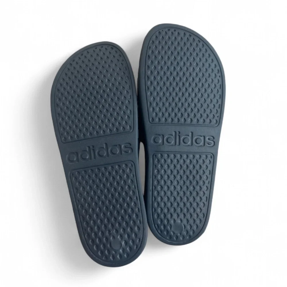 adidas Adilette Aqua Monochrome Navy Blue Slides/Sandals Size US Men’s 13 (NWT)